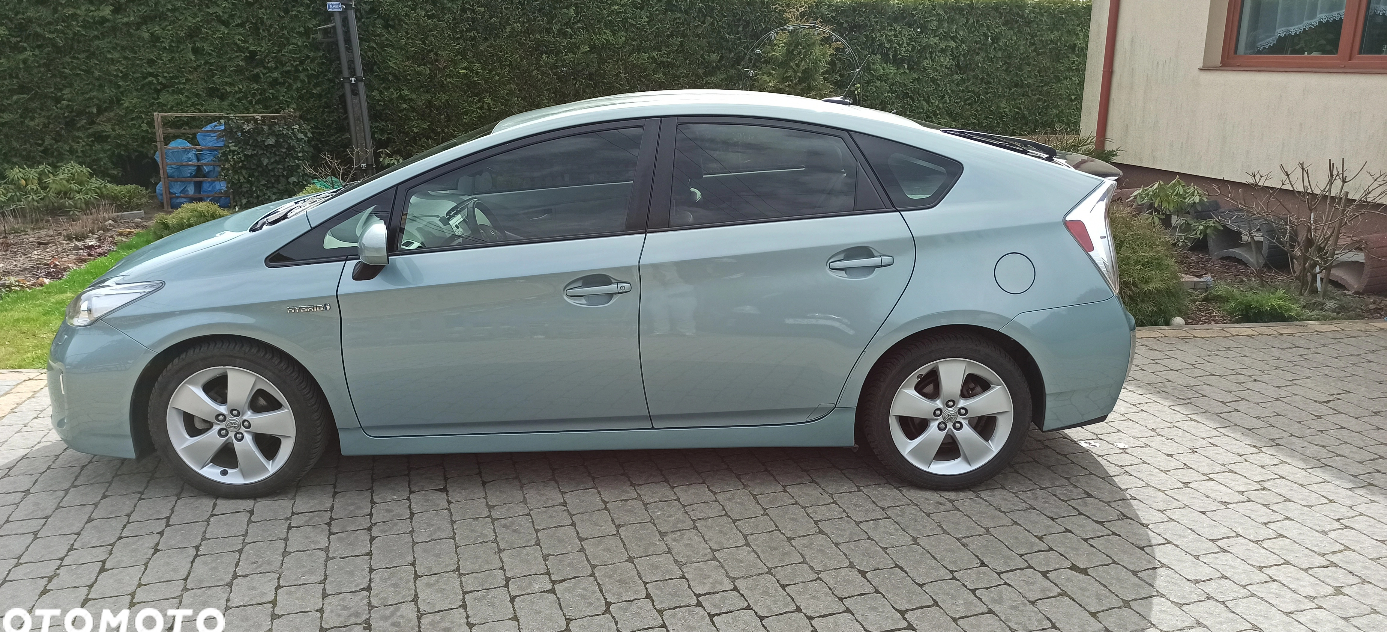 Toyota Prius cena 55000 przebieg: 124000, rok produkcji 2014 z Bydgoszcz małe 211